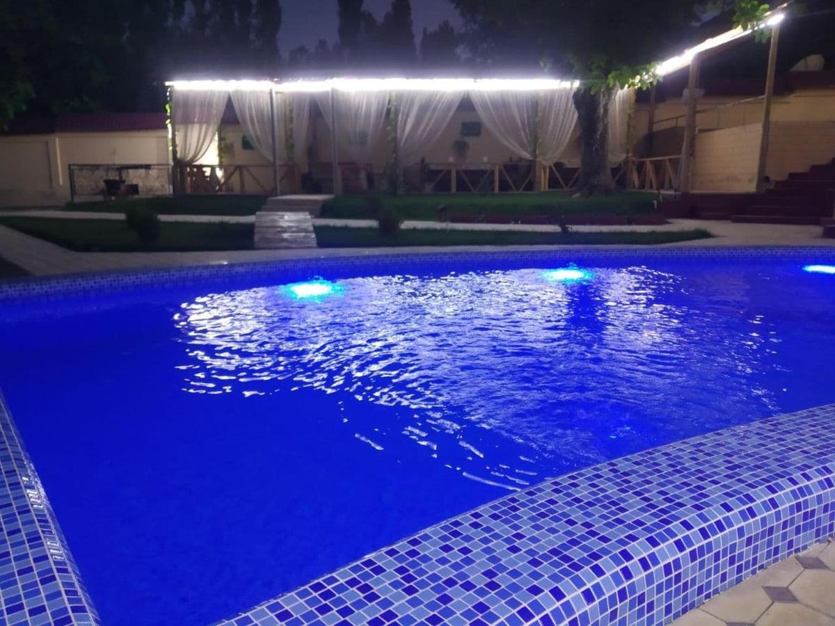 Зона Отдых Apachi В Горах Чимган Hotell Eksteriør bilde